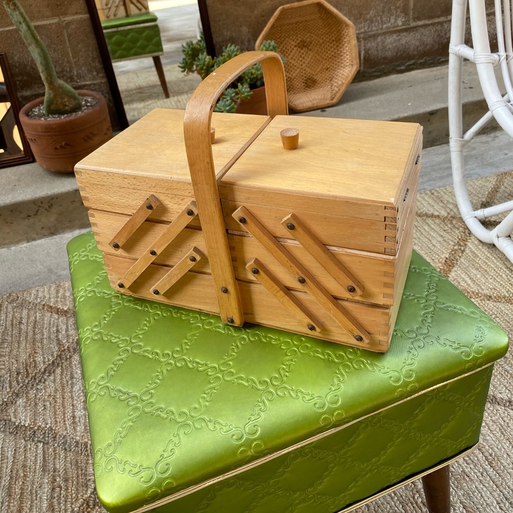 Sewing/craft storage box